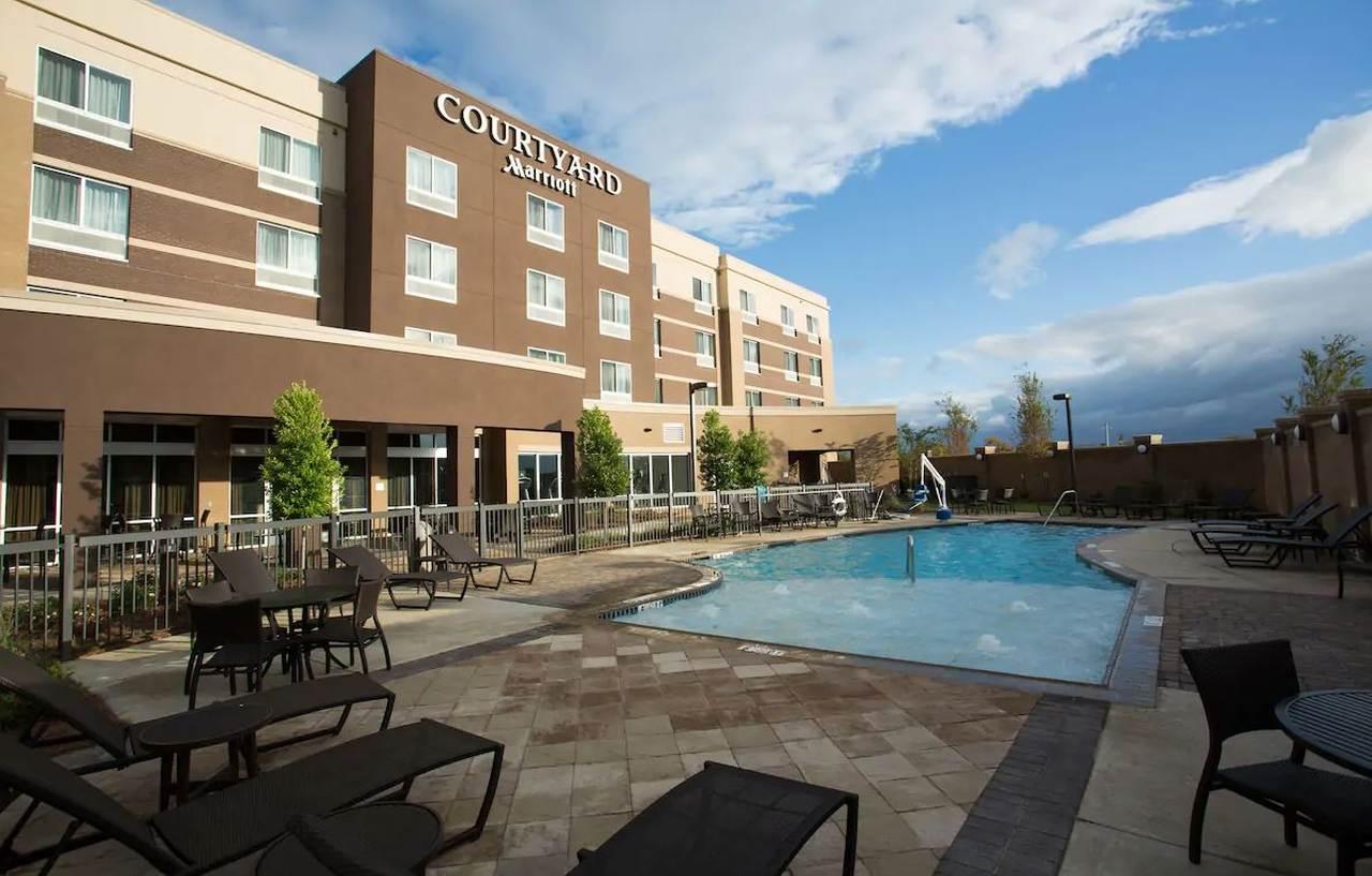 Courtyard By Marriott Starkville Msu At The Mill Conference Center Экстерьер фото