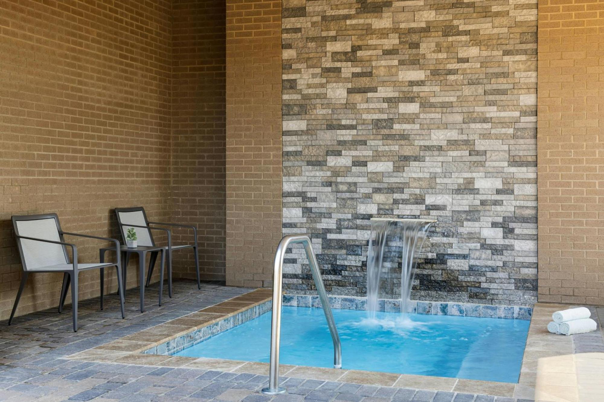 Courtyard By Marriott Starkville Msu At The Mill Conference Center Экстерьер фото