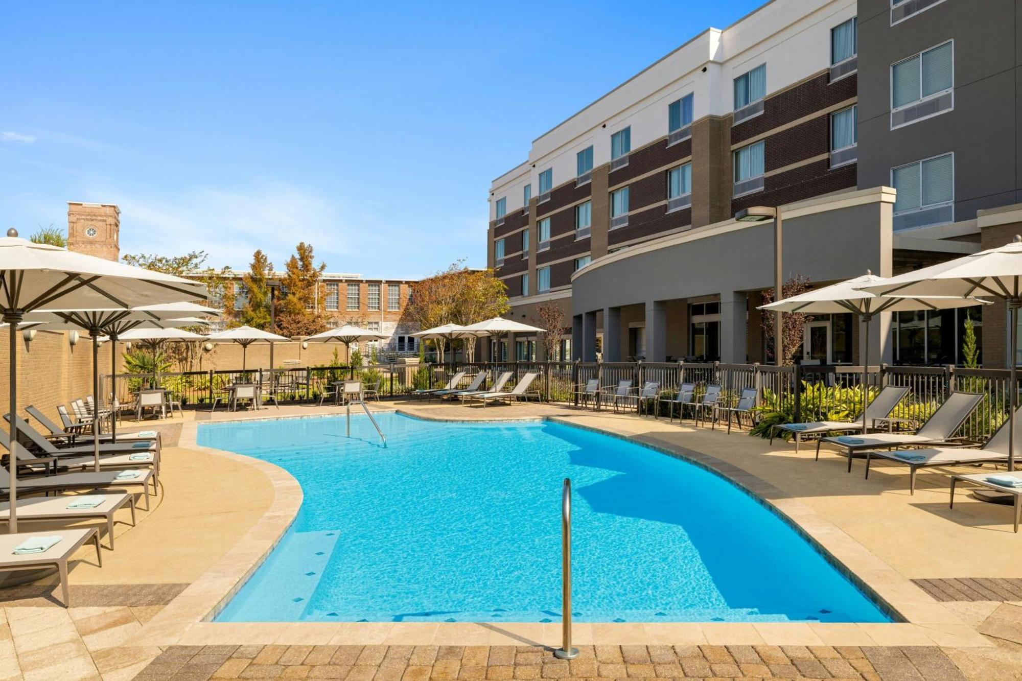 Courtyard By Marriott Starkville Msu At The Mill Conference Center Экстерьер фото